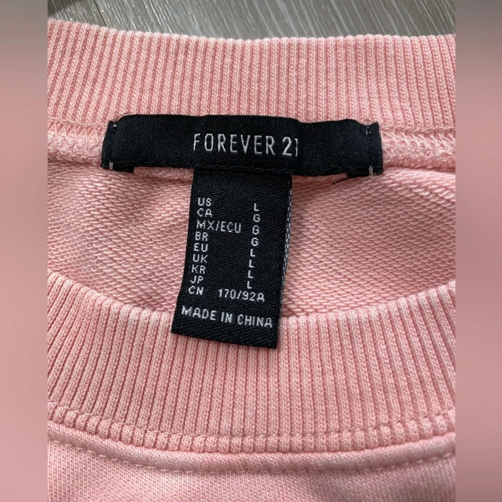 FOREVER 21 L’AMORE Crewneck Size: L  Color: Peachy Pink - Picture 5 of 7